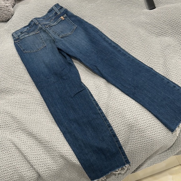 🔥SEND OFFERS🔥 JOE'S JEANS
High Rise Cropped Straight Jeans​​ - Picture 2 of 5